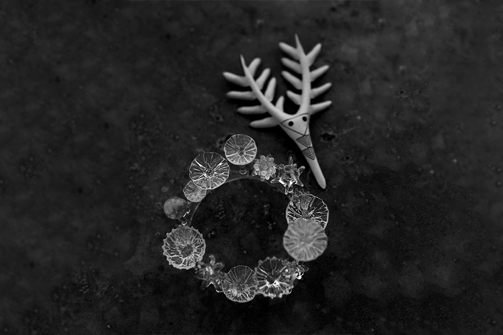 柳原麻衣 苔の輪 ガラス ko-ma 置物 オブジェ（フェア】冬のしずく 