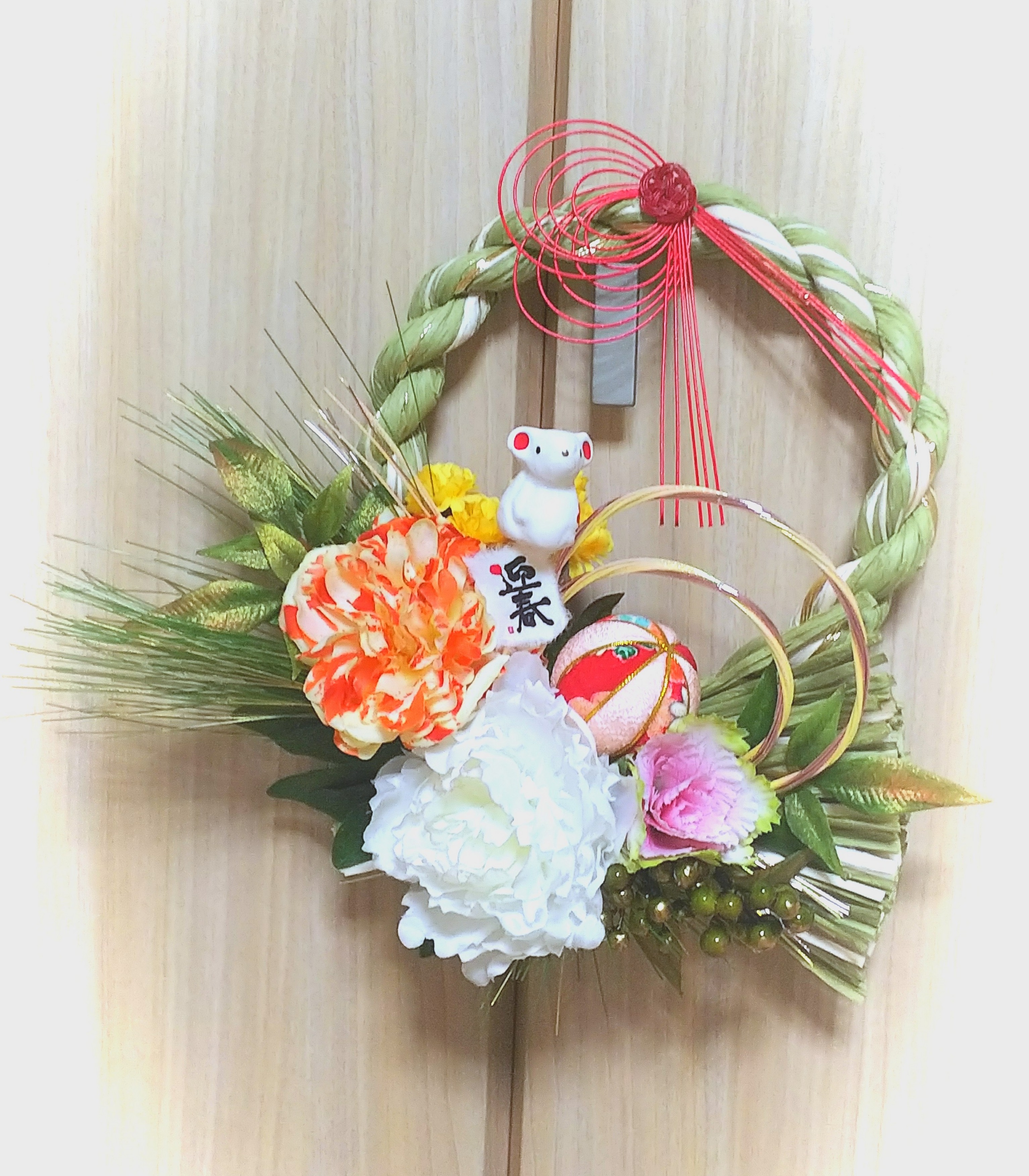 Mikke フラワーアレンジでしめ縄お正月飾り イベント 2f 柏の葉ラウンジ 19年12月25日 水 柏の葉 T Site 蔦屋書店を中核とした生活提案型商業施設