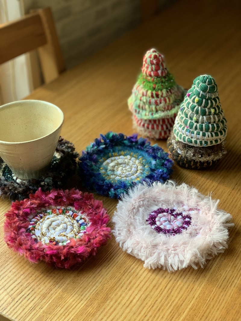 Mikke クリスマス気分を盛り上げる かぎ針で作るコースター イベント 2f 柏の葉ラウンジ 21年11月25日 木 柏の葉 T Site 蔦屋書店を中核とした生活提案型商業施設