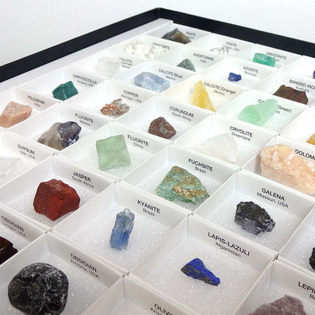 ○ 美しい鉱物の世界「鉱物図鑑 4個」蛍石 瑪瑙 碧玉 瑠璃 