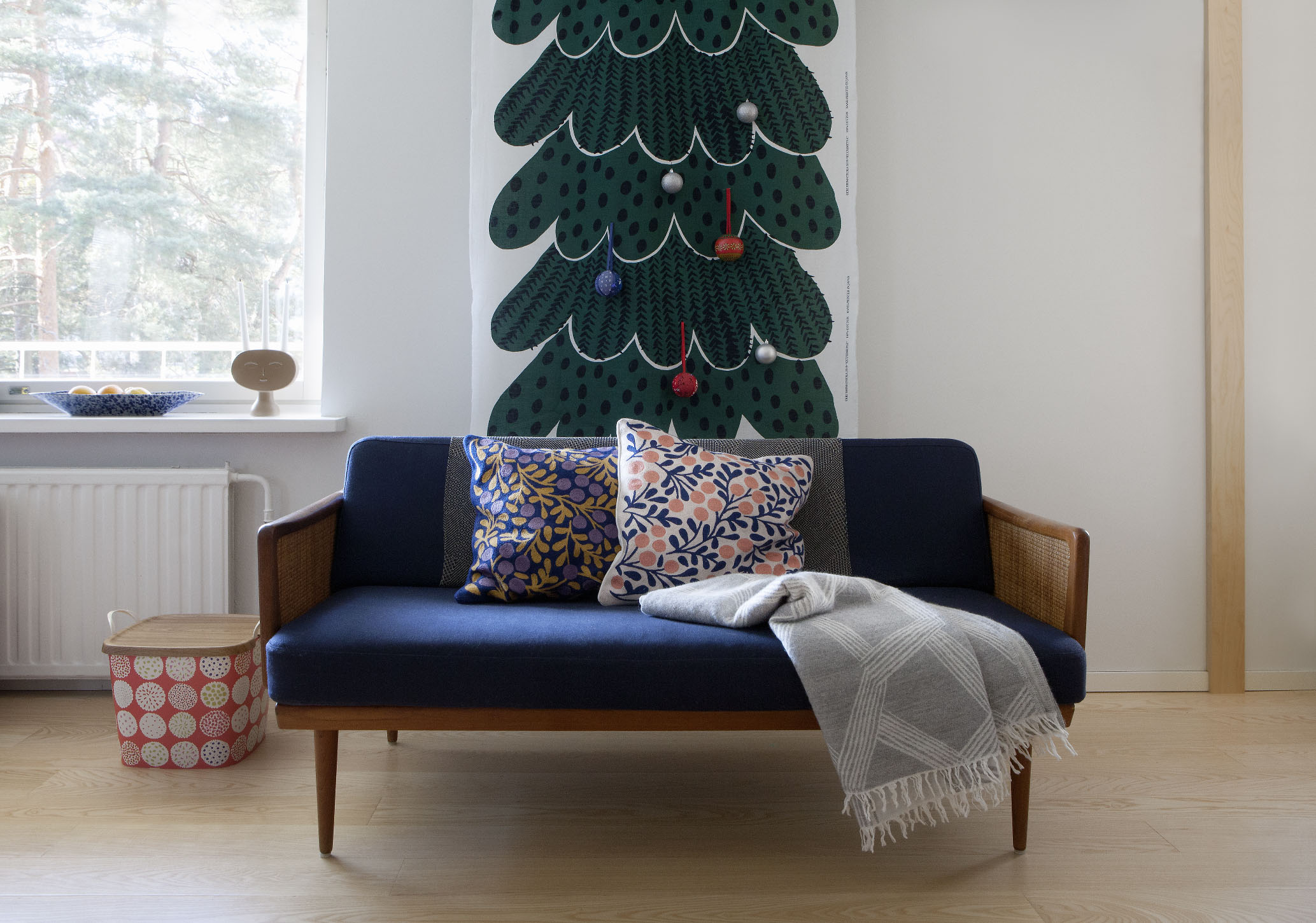 美品！島塚絵里デザイン　北欧クッションカバー 美品！島塚絵里デザイン 北欧クッションカバー