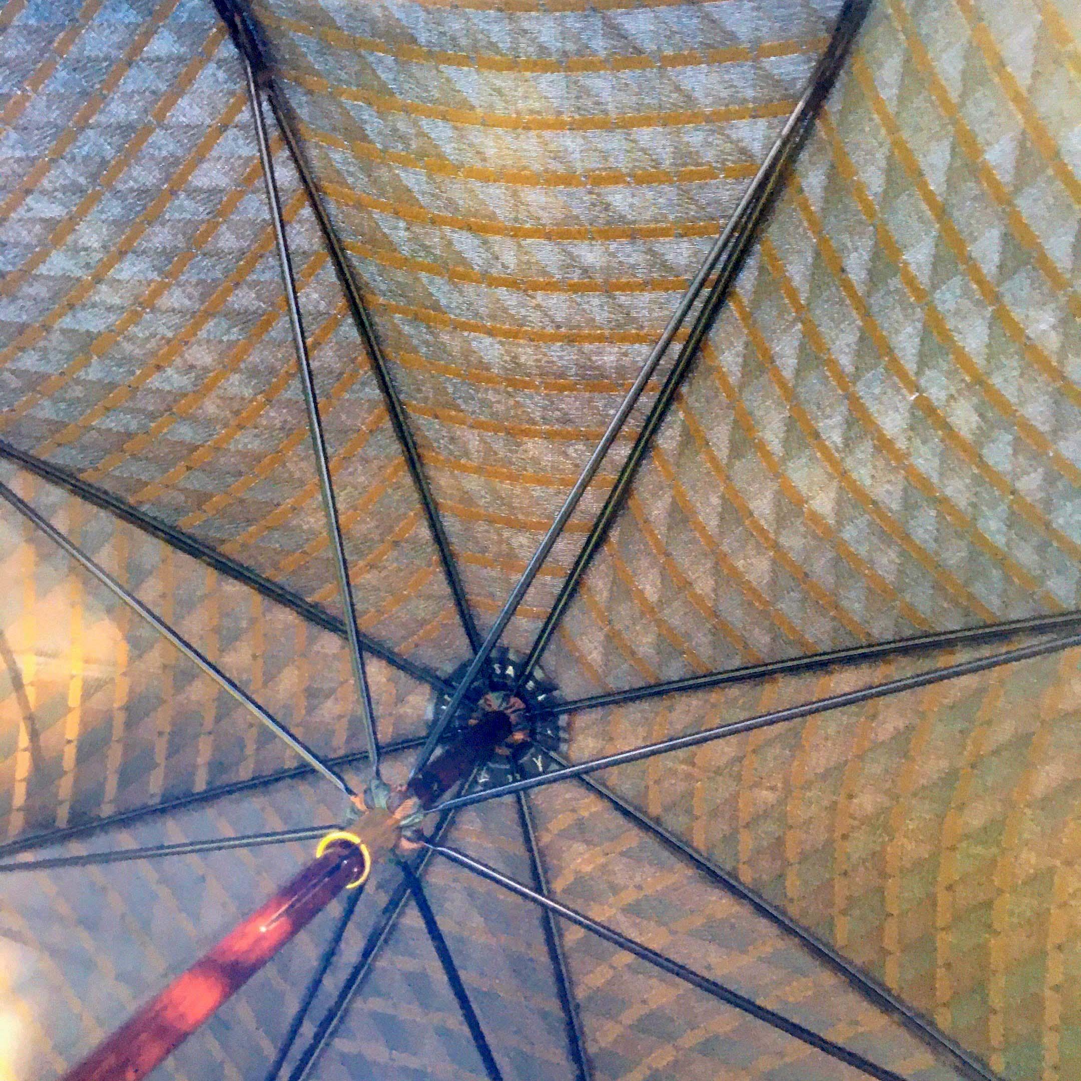 【雨傘】色鉛筆　イイダ傘店