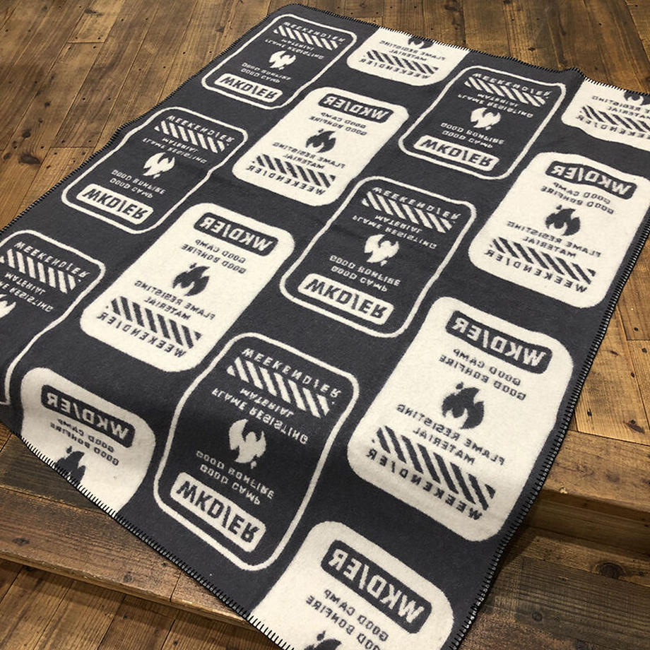 WEEKEND(ER) / FLAME RESISTING MATERIAL BLANKET BEIGE/CHACOAL