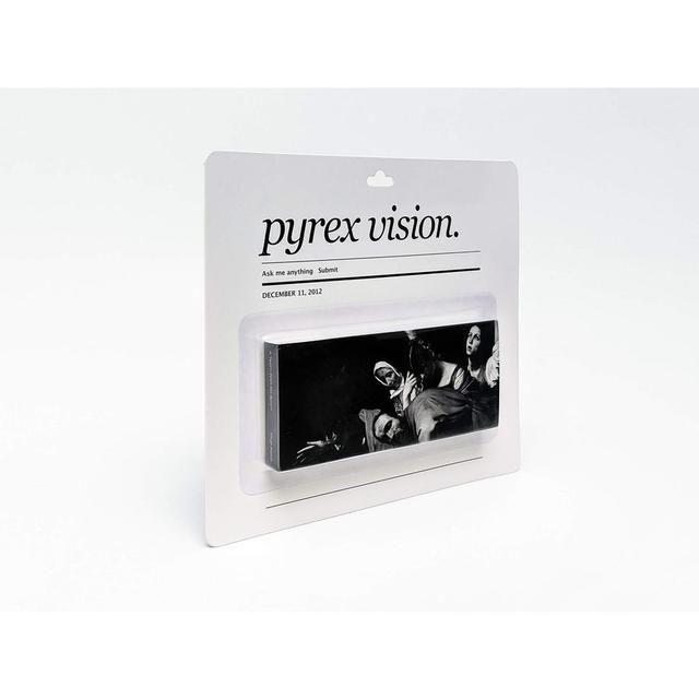 『A Team With No Sport:Virgil Abloh Pyrex Vision Flip Book』( Prestel)