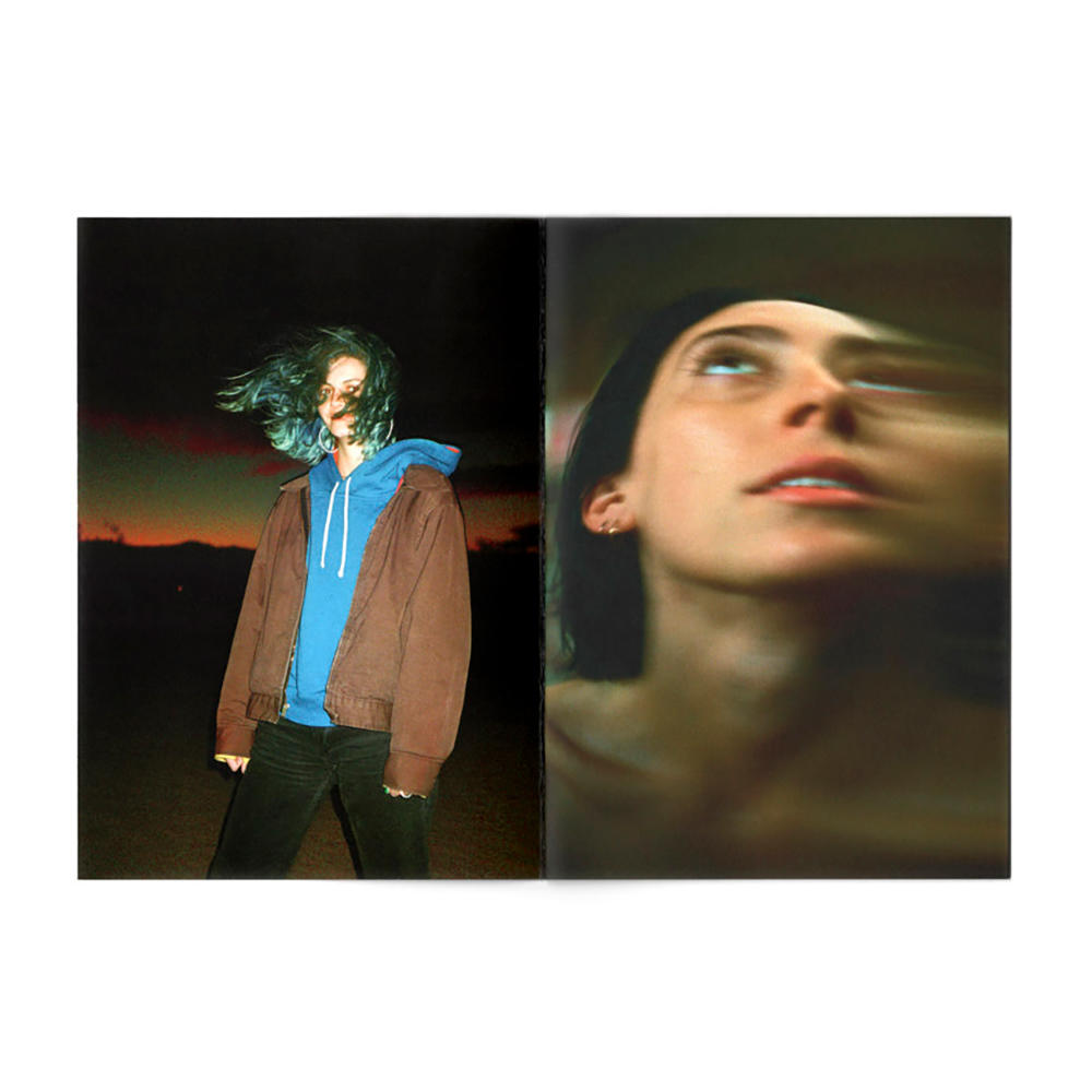 IS MY RED YOUR RED OR IS MY RED YOU BLUE by Sam Hiscox SPOTZ　ARTIST PORTFOLIO 001