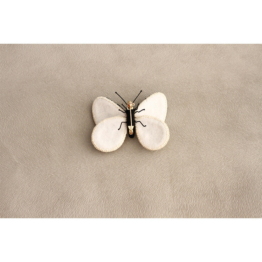 【PieniSieni】6_エリプシスカザリシロチョウ ・ブローチ