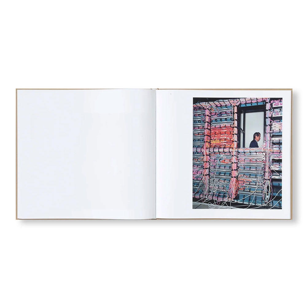 【近日入荷予定】OFFICE / LA OFFICE by Lars Tunbjork（ラース・ツンビヨルク） 写真集