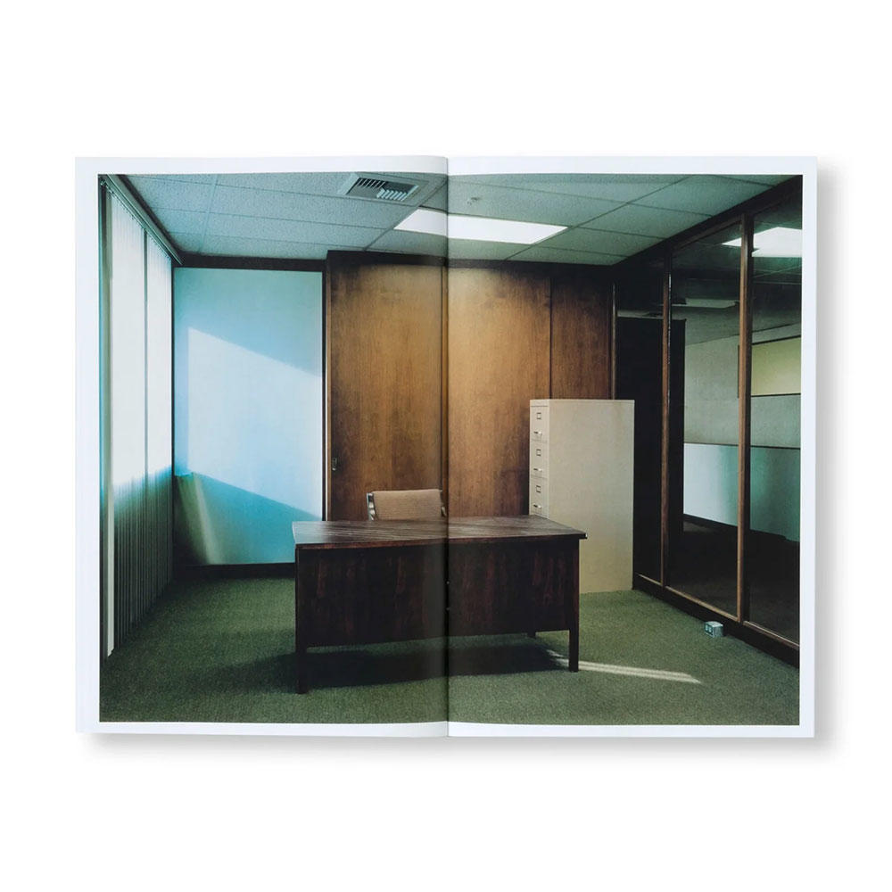 【近日入荷予定】OFFICE / LA OFFICE by Lars Tunbjork（ラース・ツンビヨルク） 写真集