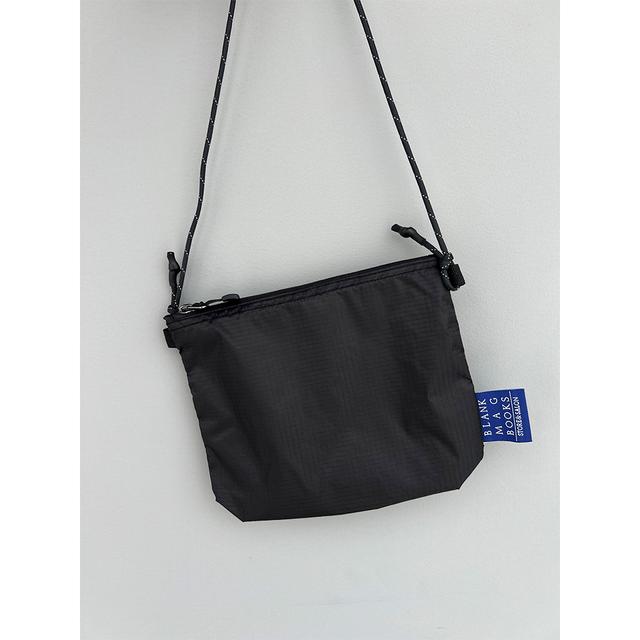 SO MANY BOOKS , SO LITTLE TIME Nylon Sacoche（BLACK）