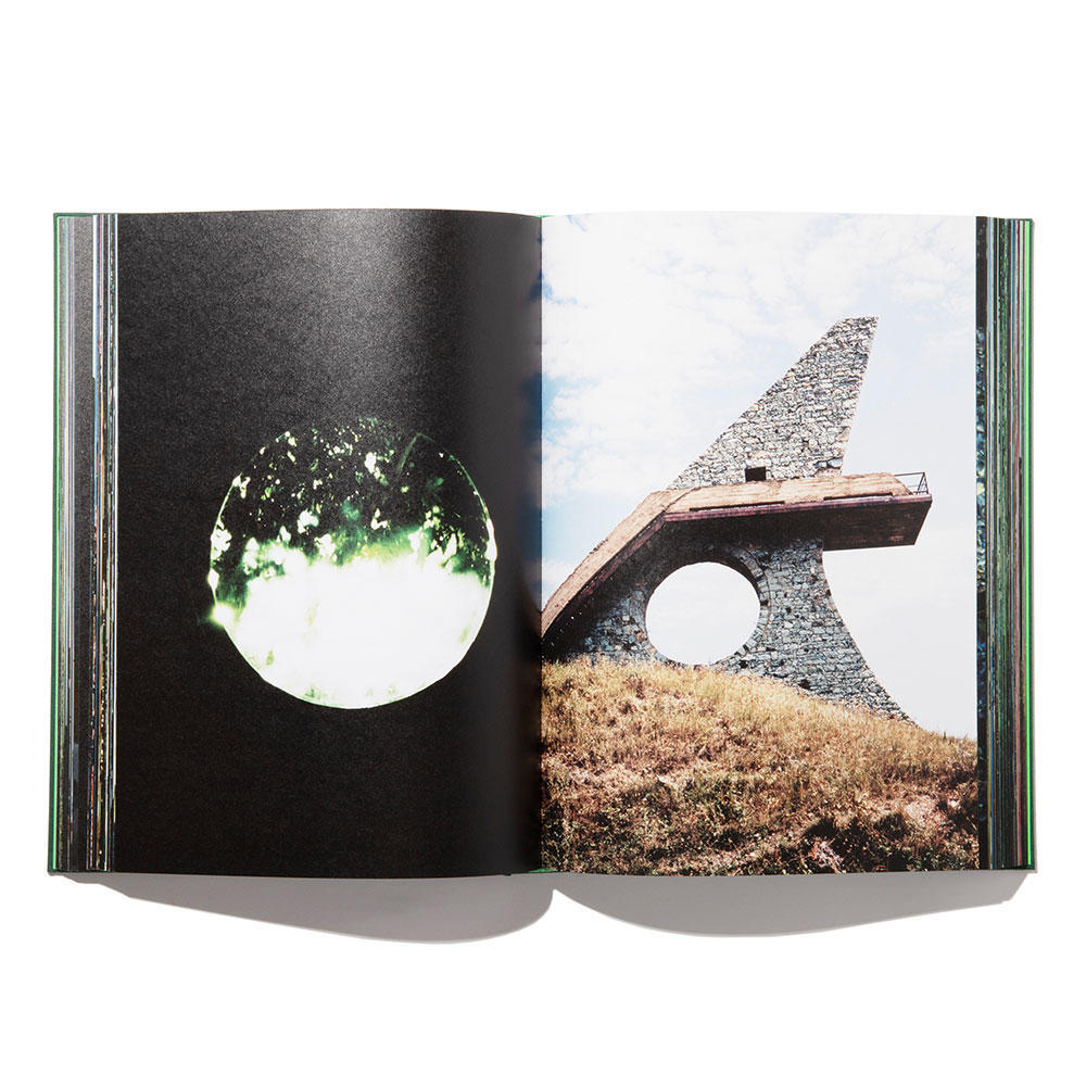 "PSY LYF" A Photographic Journal by Misha Hollenbach（ミーシャ・ホーレンバック） 写真集