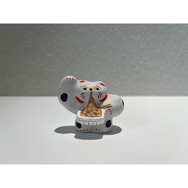 【寺井奈緒美】納豆食い招き猫（土人形スタンダードサイズ）