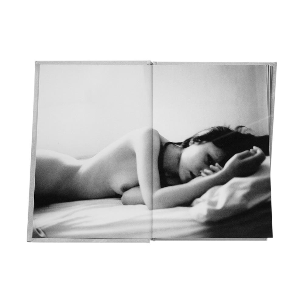 【サイン入り】野村佐紀子　Sakiko Nomura: Ango【日本語版】