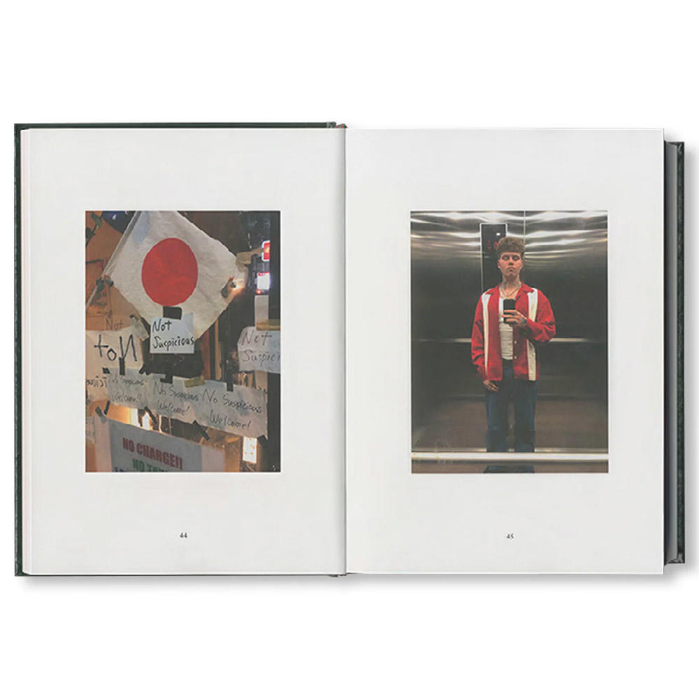 【全世界4000部限定】256GB by Yung Lean（ヤング・リーン） 作品集