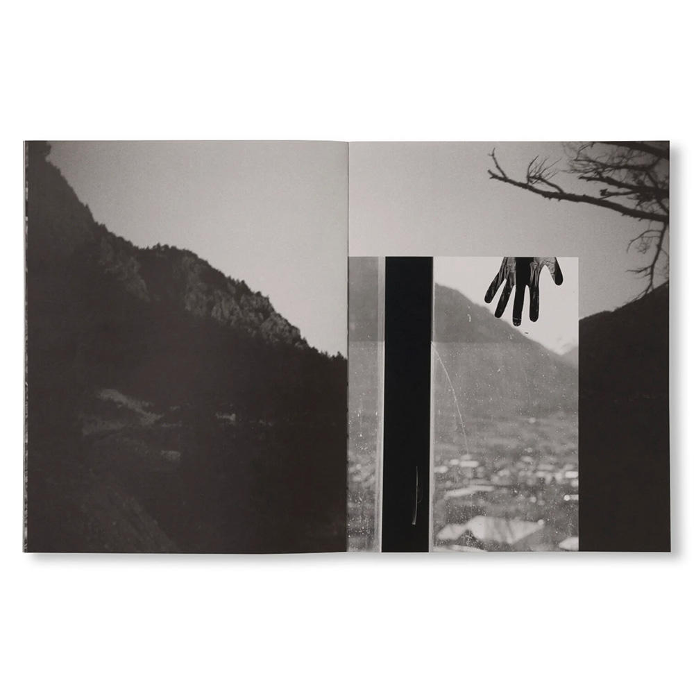 LA RONDE DES HIRONDELLES by Florence Cuschieri　フローレンス・クスキエリ写真集