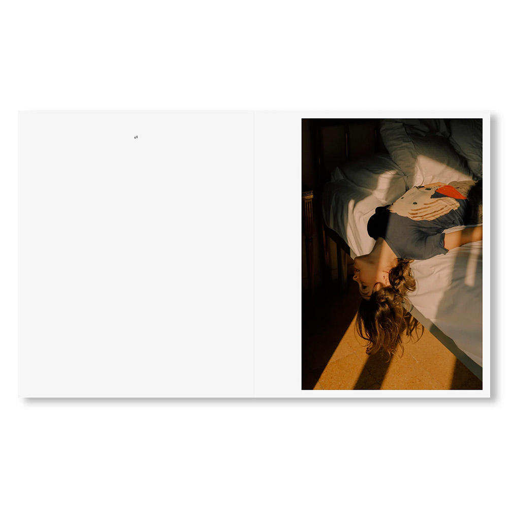 IN-PASSING by Lisa Sorgini（リサ・ソルジーニ） 写真集