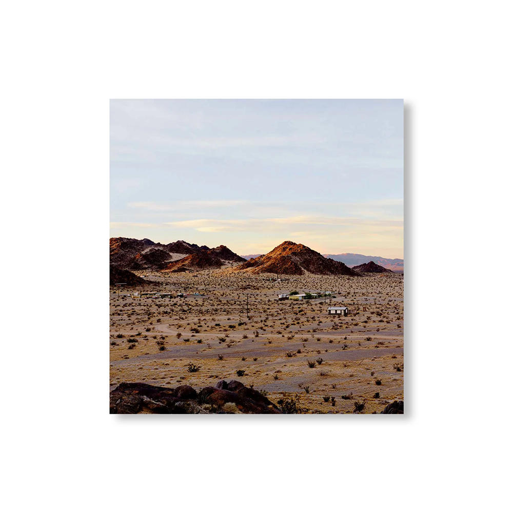 【REMASTERED EDITION】ISOLATED HOUSES by John Divola（ジョン・ディヴォラ） 写真集