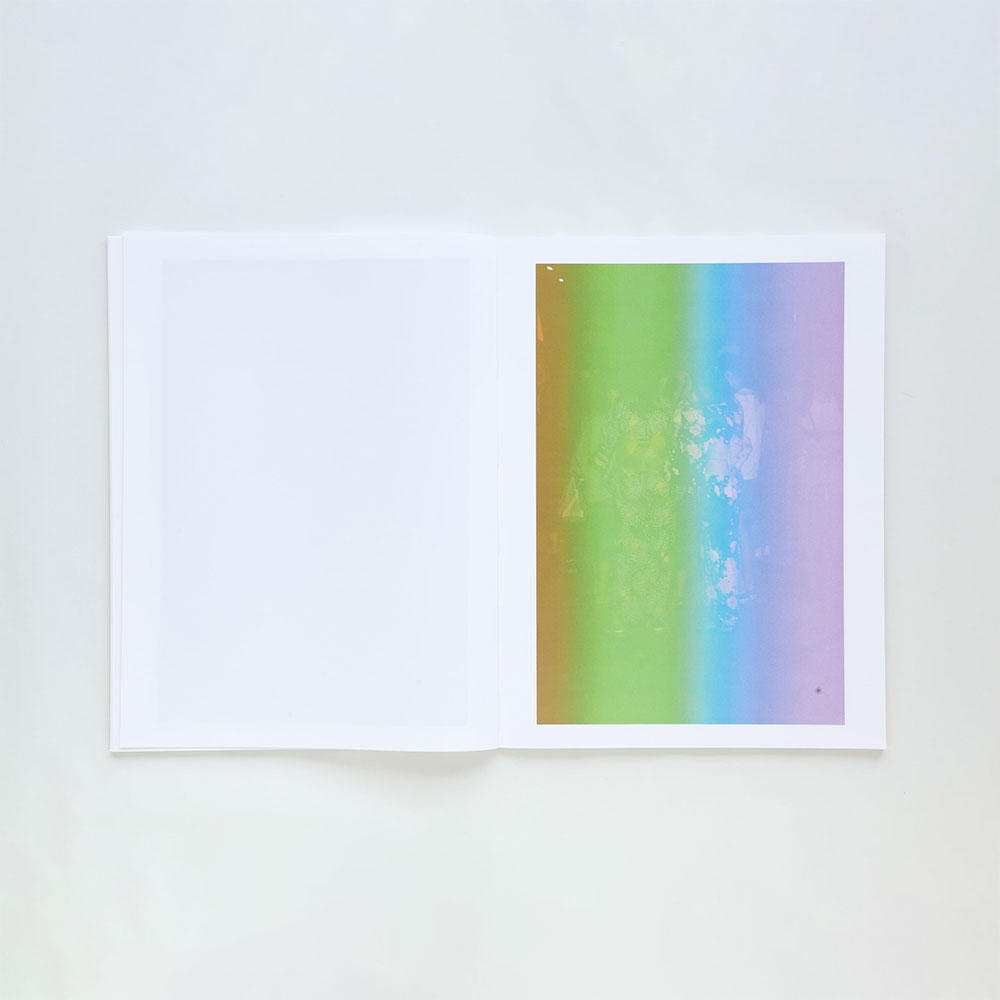 やさしいだけ 松岡一哲 写真集 .