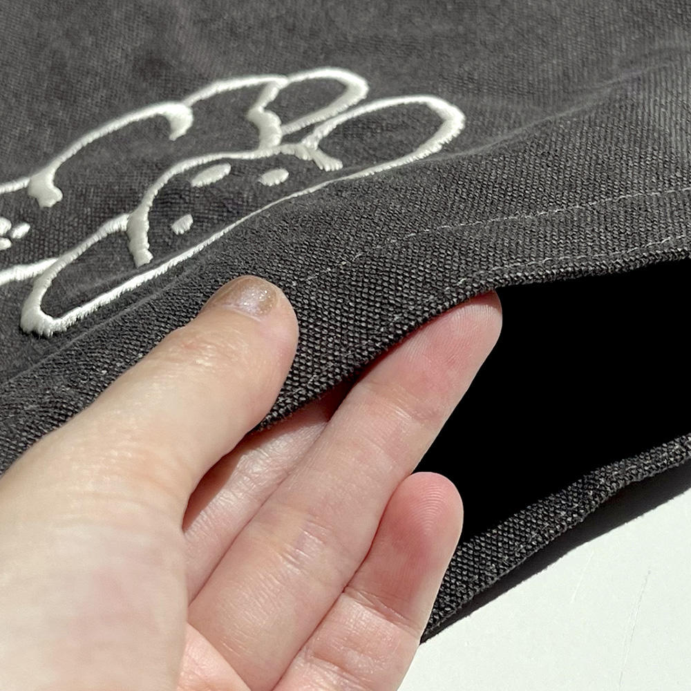 てらおかなつみ 犬の刺繍トートバッグ（チャコールブラック）