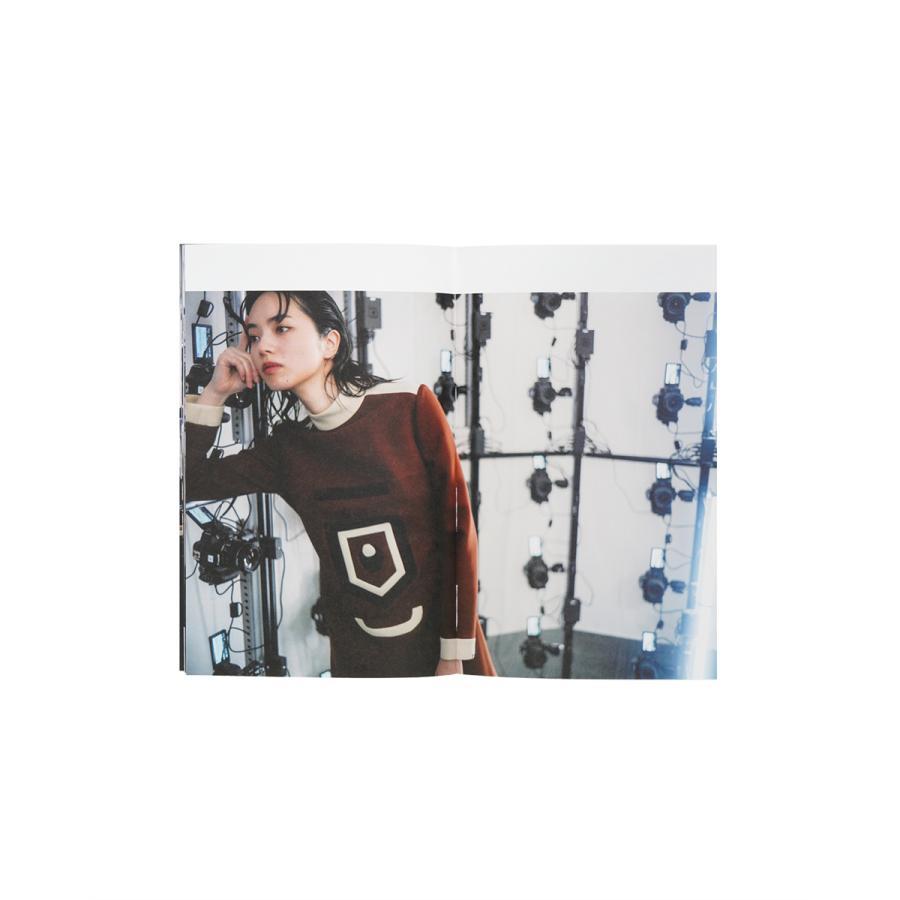 【ご予約受付中・通常版】LA MUSEUM NANA KOMATSU 小松菜奈 E-WAX 写真集