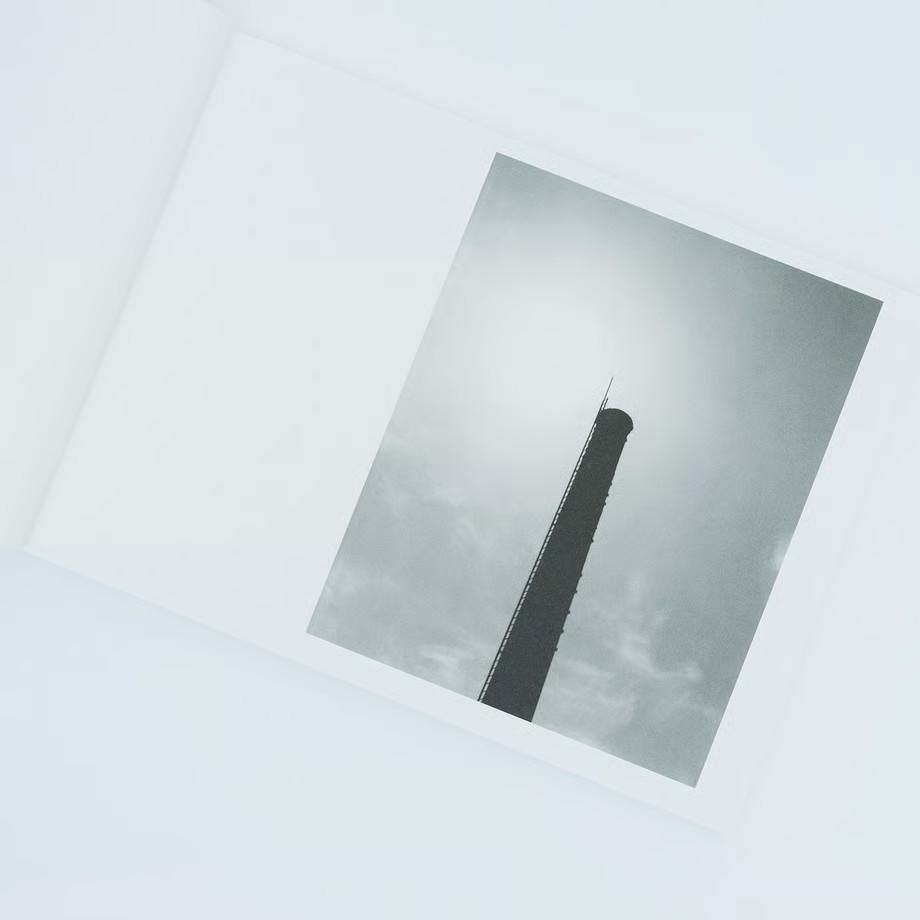 【300部限定／通常版】「沈黙の塔 Tower of Silence」 by 表萌々花（Momoka Omote）　写真集