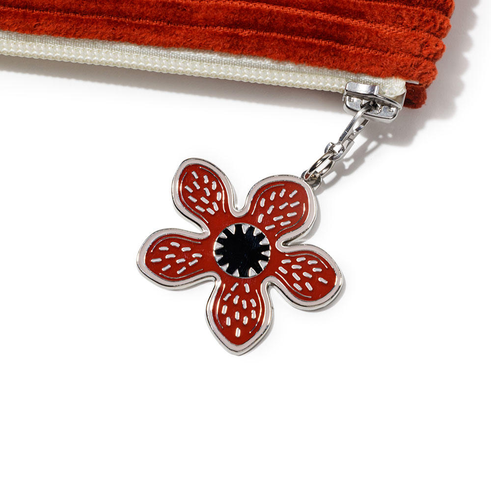 eleven（イレブン）コーデュロイポーチ レッドワイン　Stranger Things（ストレンジャー・シングス）×Jun Oson×FILTER017® Culture Supply™