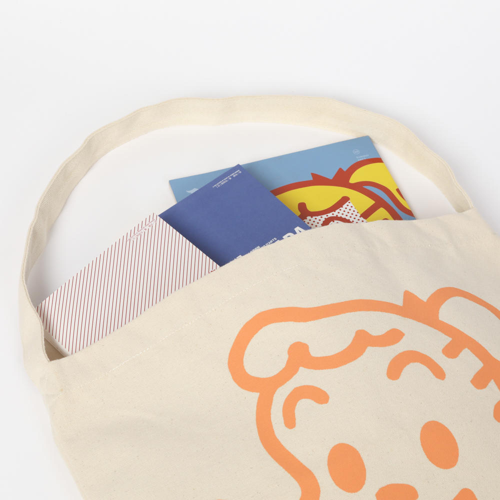 【IP】蔦屋書店別注 オサムグッズ library bag reading