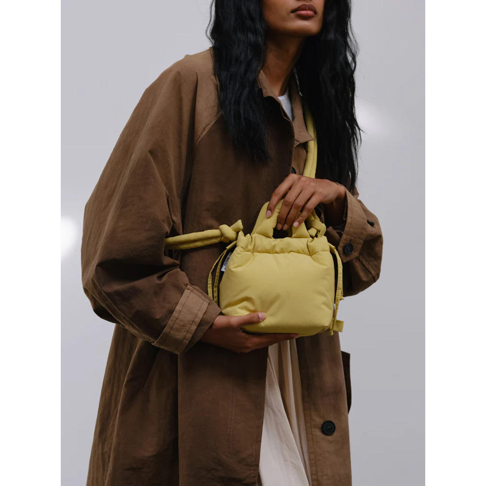 【カラーの選択可能／ÖLEND（オレンド）】MICRO ONA SOFT BAG バッグ