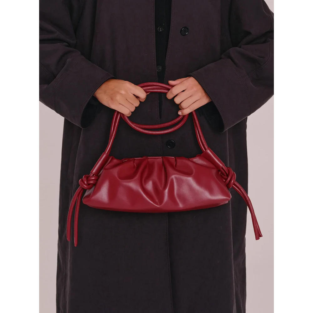 【ÖLEND（オレンド）】THE DUMPLING BAG CHERRY RED バッグ