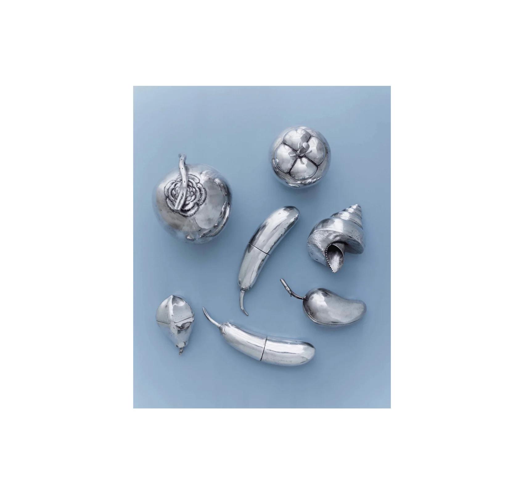 A MAGAZINE CURATED BY CECILIE BAHNSEN