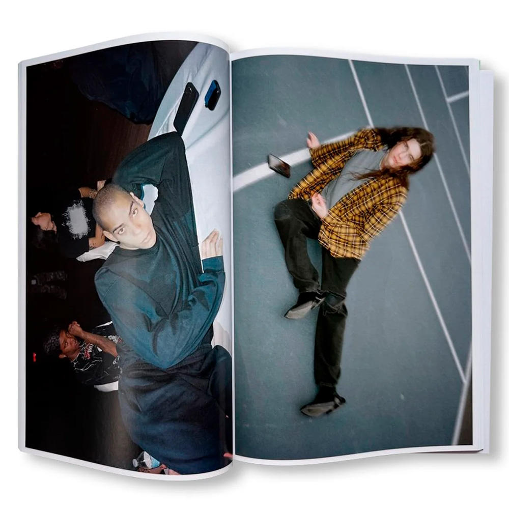 【初版500部限定】ANNE IMHOF'S DOOM DOCUMENTED BY TESS PETRONIO by Tess Petronio（テス・ペトロニオ）　写真集