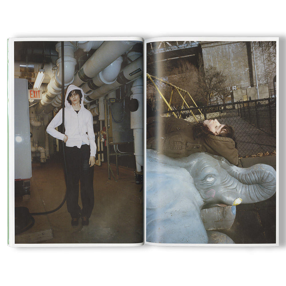 【初版500部限定】ANNE IMHOF'S DOOM DOCUMENTED BY TESS PETRONIO by Tess Petronio（テス・ペトロニオ）　写真集