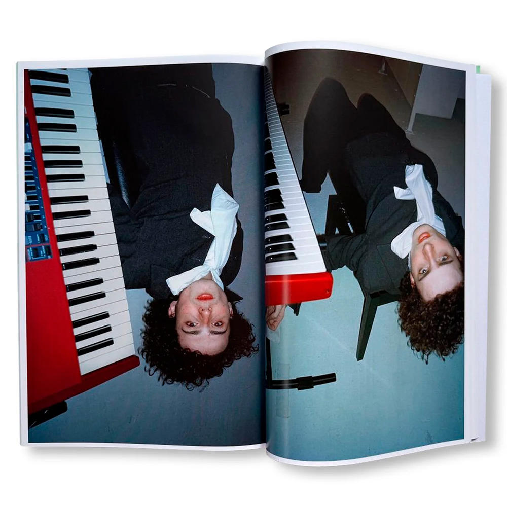 【初版500部限定】ANNE IMHOF'S DOOM DOCUMENTED BY TESS PETRONIO by Tess Petronio（テス・ペトロニオ）　写真集