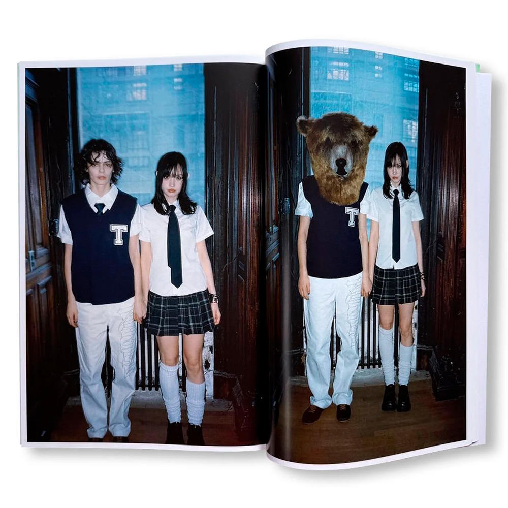 【初版500部限定】ANNE IMHOF'S DOOM DOCUMENTED BY TESS PETRONIO by Tess Petronio（テス・ペトロニオ）　写真集