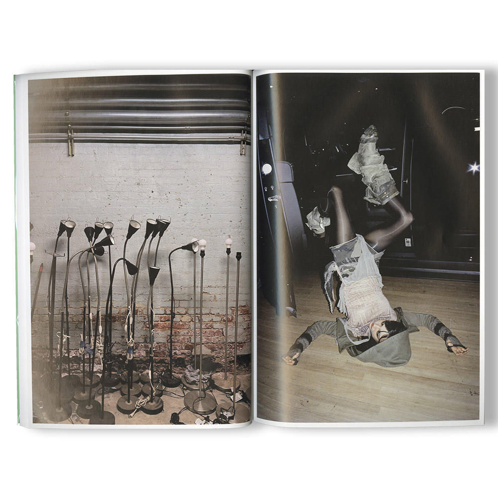 【初版500部限定】ANNE IMHOF'S DOOM DOCUMENTED BY TESS PETRONIO by Tess Petronio（テス・ペトロニオ）　写真集