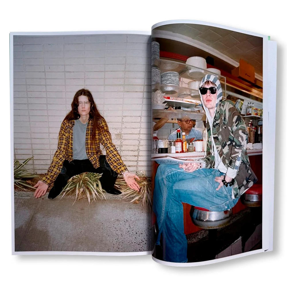 【初版500部限定】ANNE IMHOF'S DOOM DOCUMENTED BY TESS PETRONIO by Tess Petronio（テス・ペトロニオ）　写真集