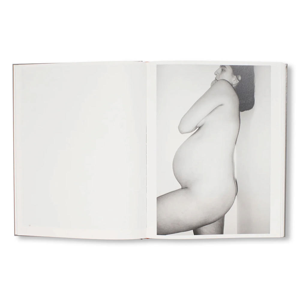 【1500部限定】GEOGRAPHY by Zora Sicher（ゾラ・シッカー）　写真集