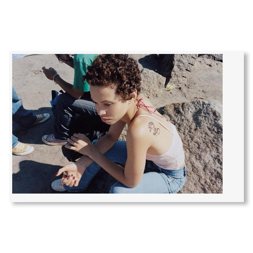 【1500部限定】GEOGRAPHY by Zora Sicher（ゾラ・シッカー）　写真集