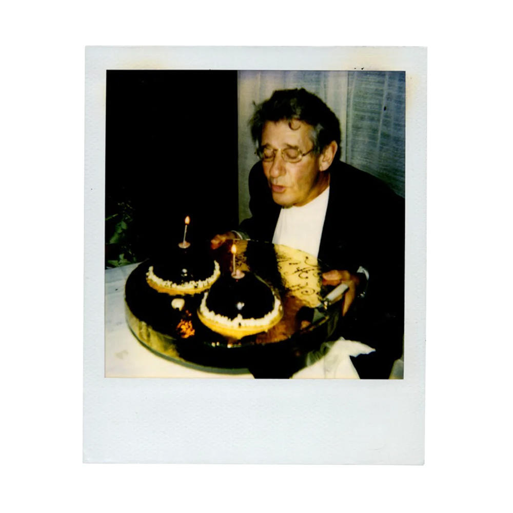 【IDEA】A NIGHT AT DAVE by Tai Dave Cheung（タイ “ダヴェ”・チョン）　写真集