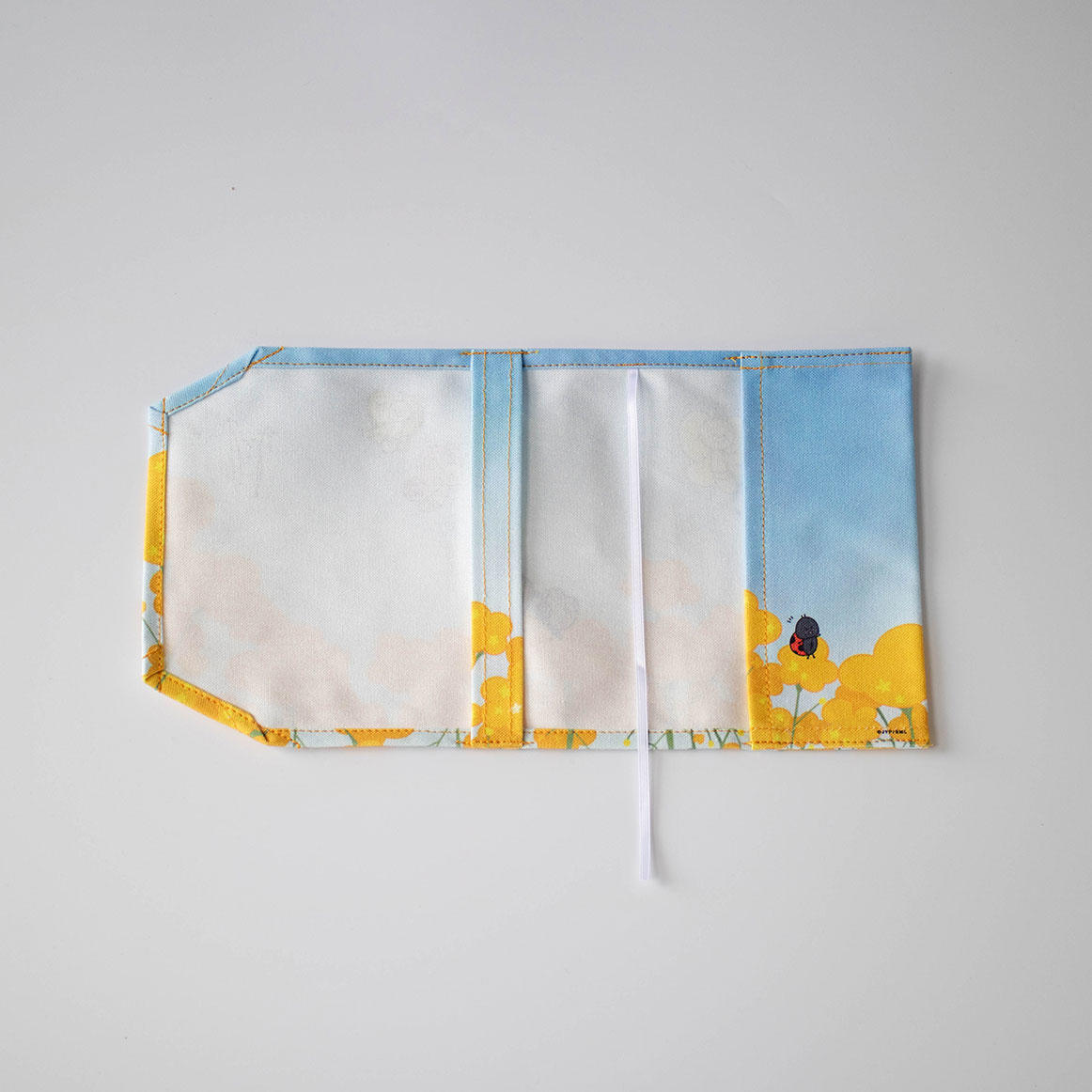 まっしろなちょうちょ　ブックカバー