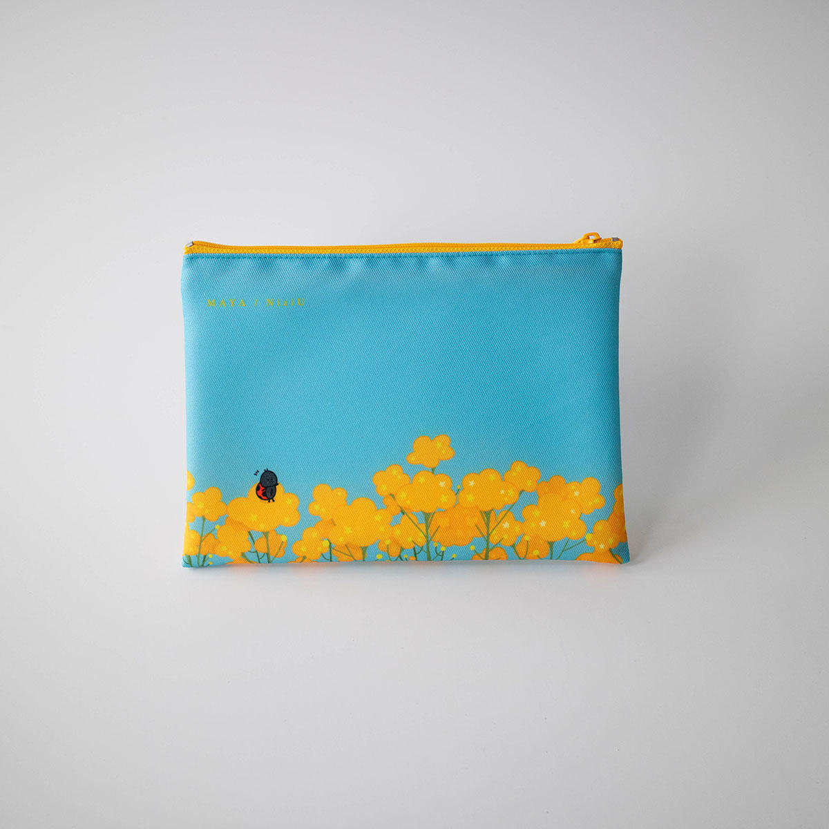 まっしろなちょうちょ　ポーチ