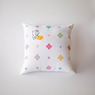 まっしろなちょうちょ　クッション