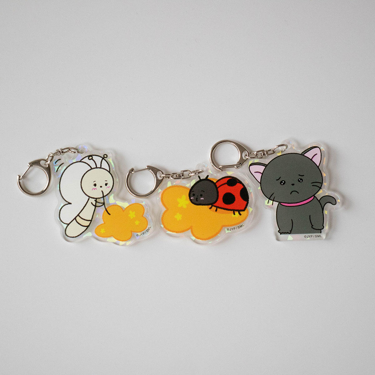 まっしろなちょうちょ　アクリルキーホルダーB