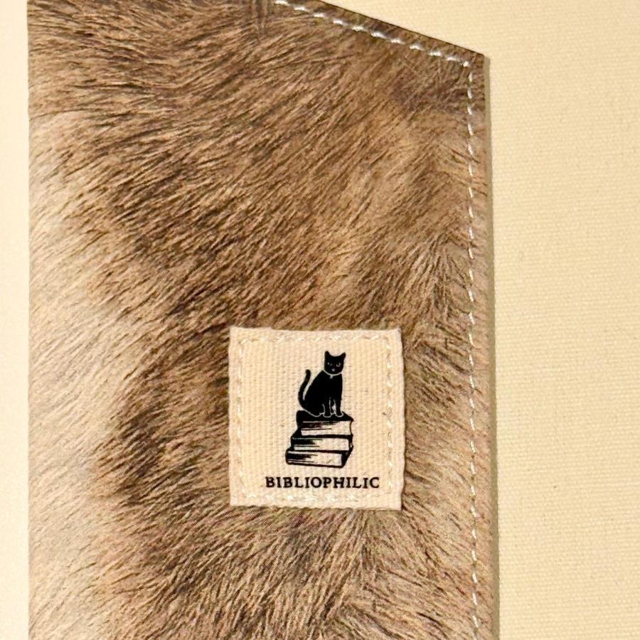 【二子玉川 蔦屋家電別注】文庫ブックカバー/毛皮柄/プリント BIBLIOPHILIC 