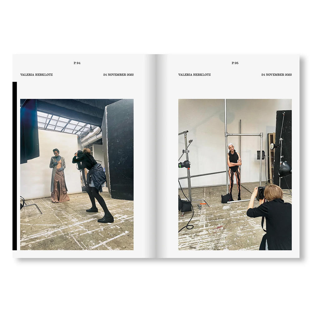 THE OFFICE by Camille Bidault-Waddington（カミーユ・ビドー＝ワディントン）　作品集