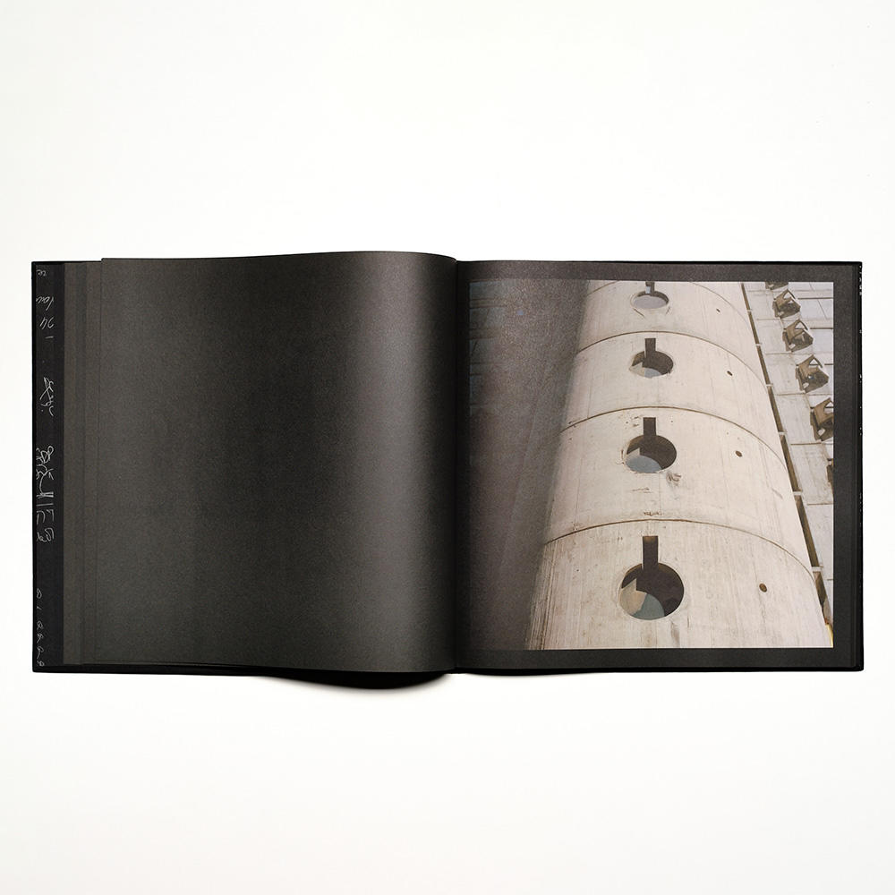 The Tower by Xiaofu Wang 写真集