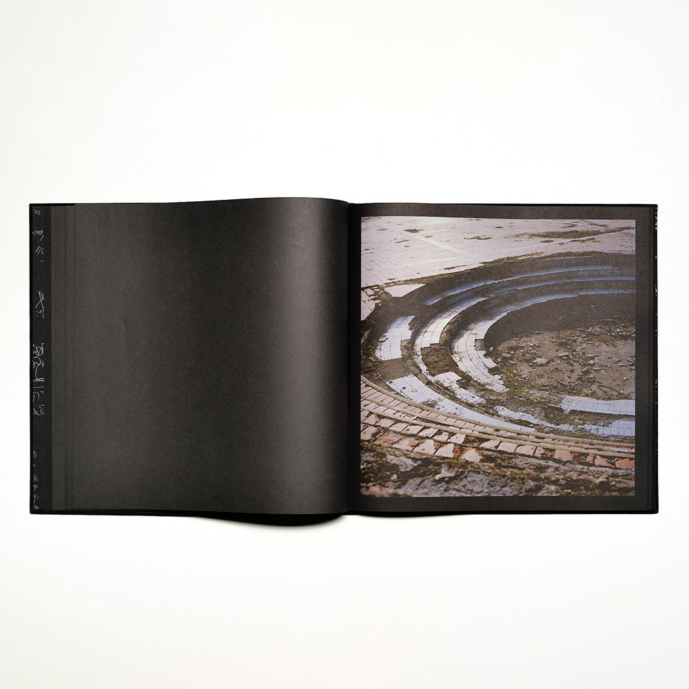 The Tower by Xiaofu Wang 写真集