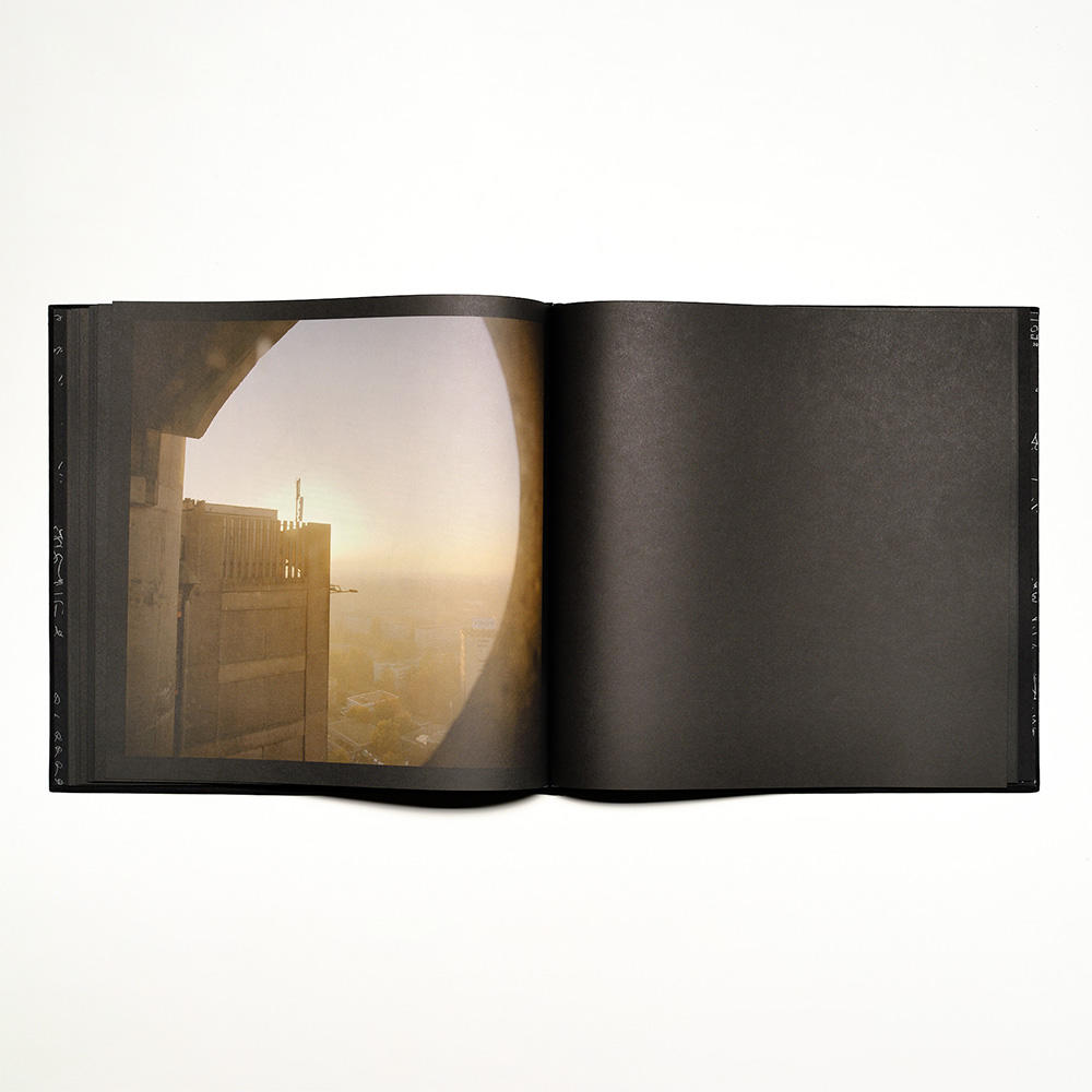 The Tower by Xiaofu Wang 写真集