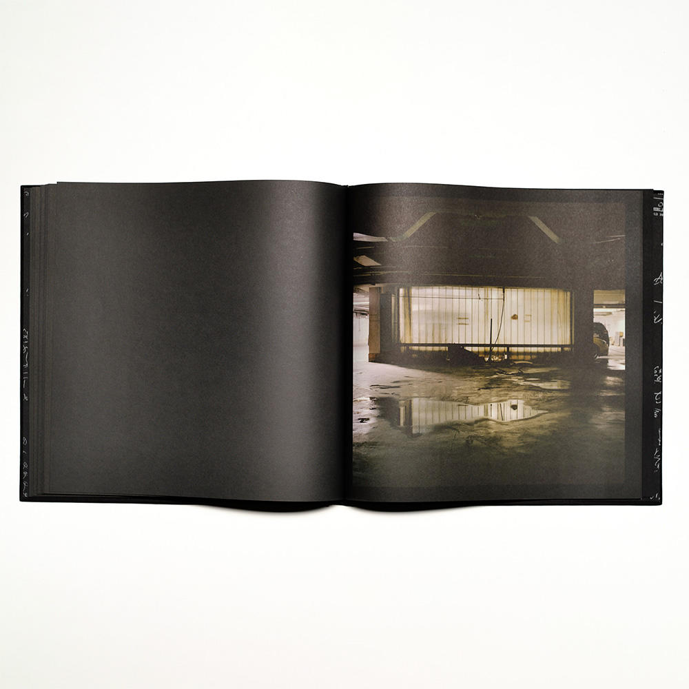 The Tower by Xiaofu Wang 写真集