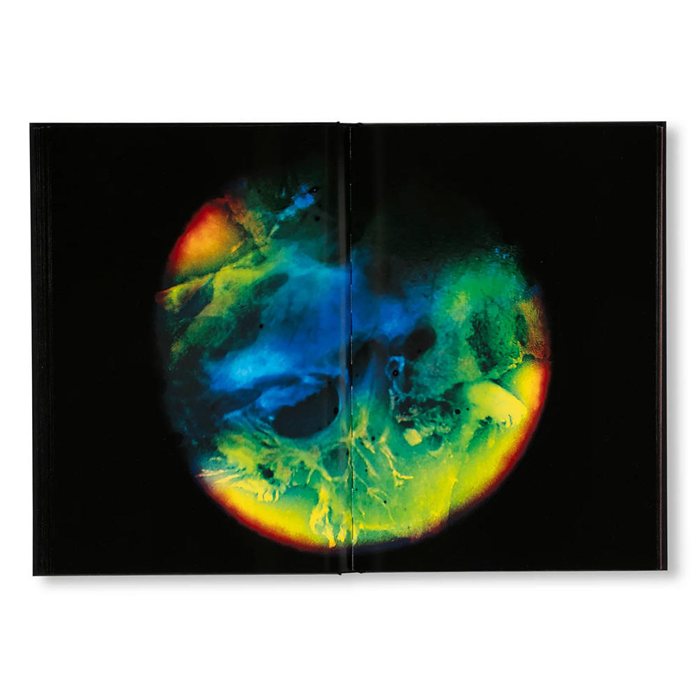 MY BLOODY HAND by Momo Okabe（岡部桃）　写真集