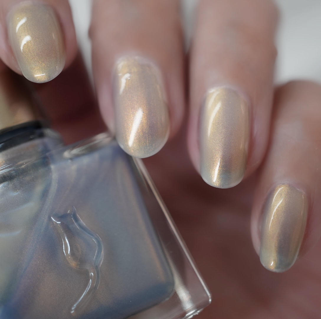 ネイルエス　luminous blue